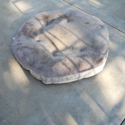 Kirkland Dog Bed 39" 