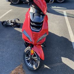 150 Cc Scooter TRADES CONSIDERED!