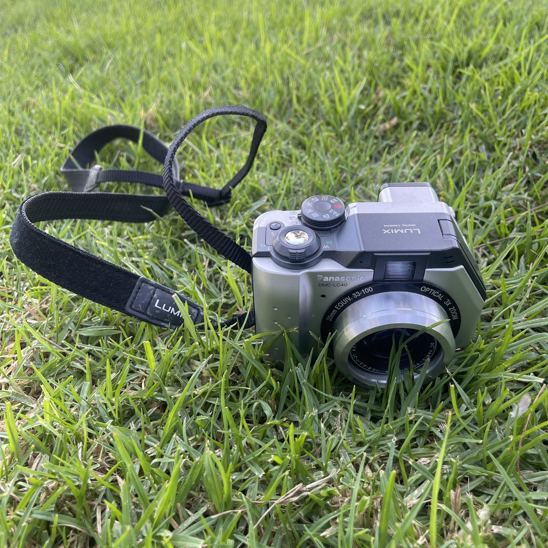 Panasonic DMC-LC40