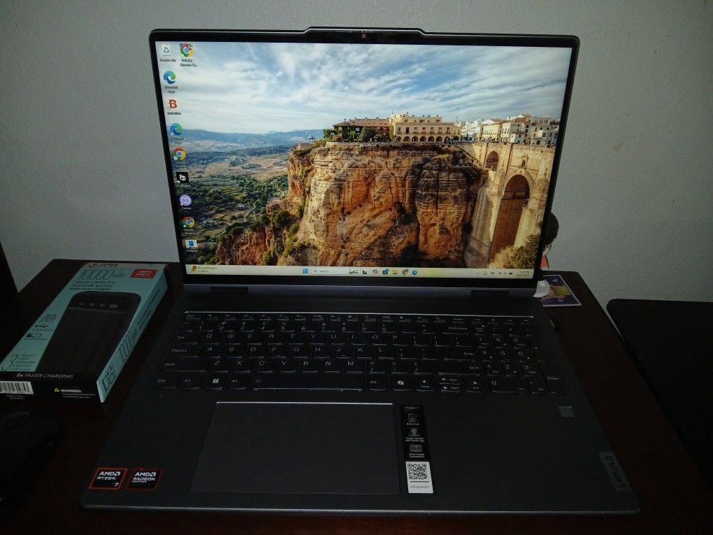 Lenova- Yoga 7 2-in-1 16" 2K Touchscreen Laptop