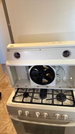 Stove & Range Hood