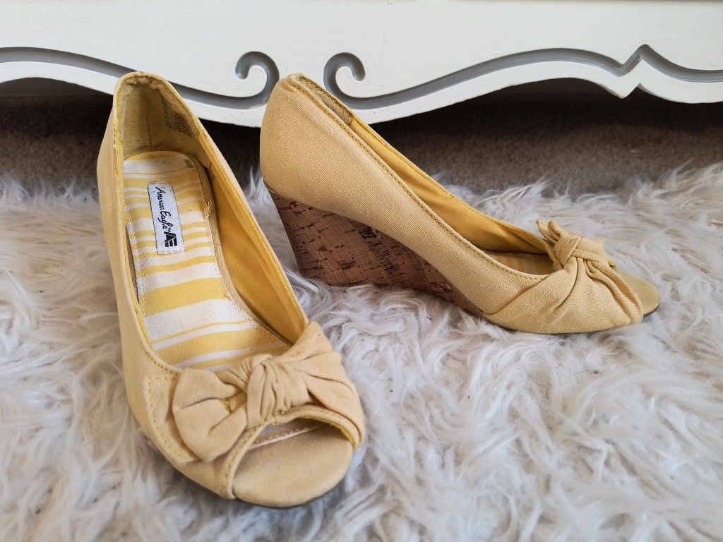 American Eagle peep toe Wedges. Size 7. Can also fit size 7.5 feet.