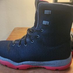 Air Jordan Future Boots; Size 12 BRED. 🔥🔥