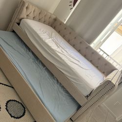 Day Bed With Pull Out Trundle + Both Mattresses