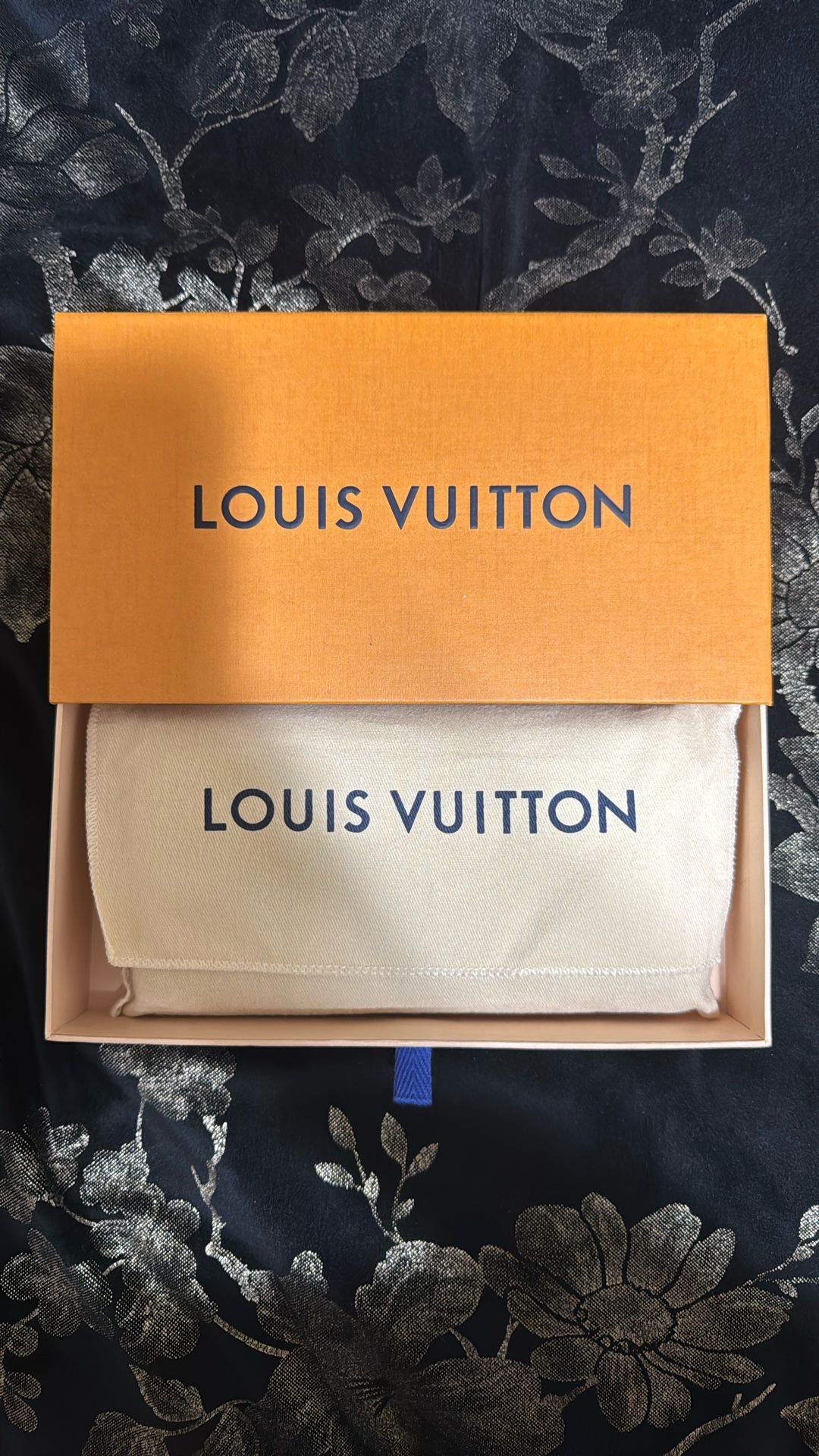 Louis Vuitton Portefeuille Sarah Vernis Long Wallet