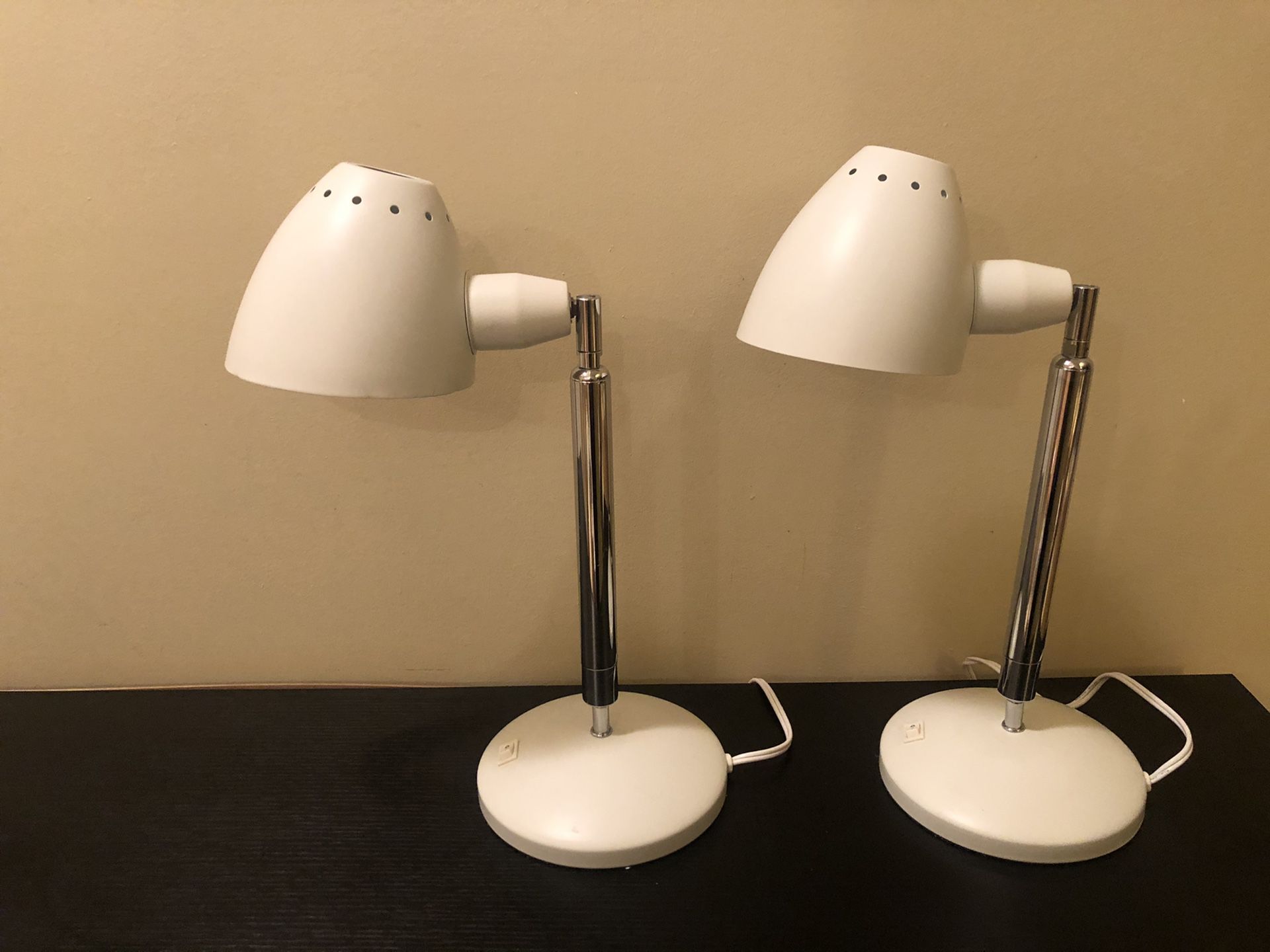 White Desk Lamp with Metal Shade and Body
