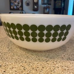 Pyrex Green Dots