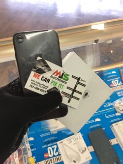 IPHONE 7 32GB UNLOCKED