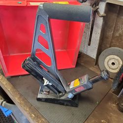 Senco Hardwood Flooring Nailer Multi Strike SH15 