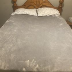 Queen Bed And Furniture Set