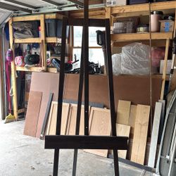 Easel