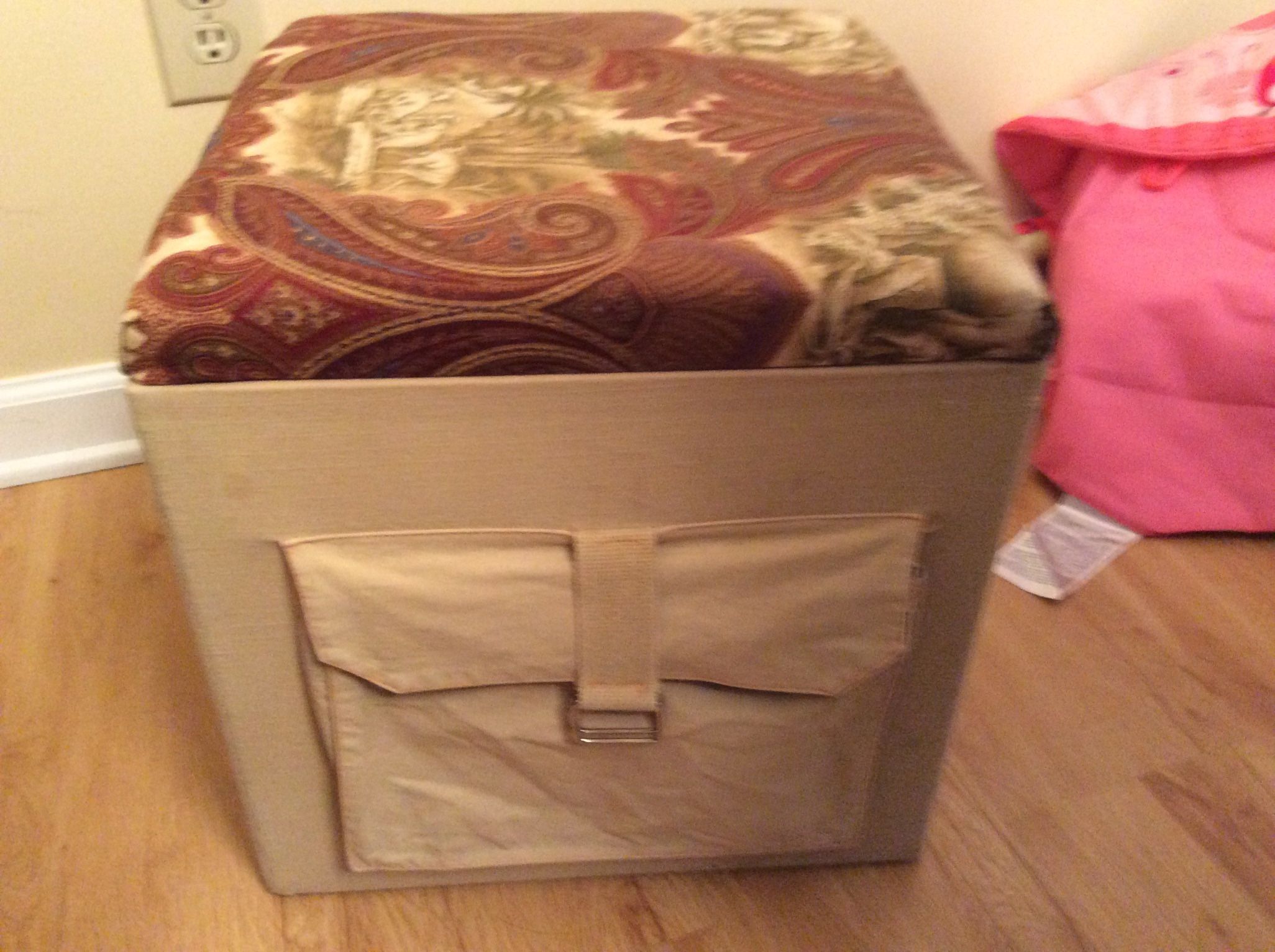 Storage Ottoman Very Sturdy With Padded Top And Side Pockets Like New