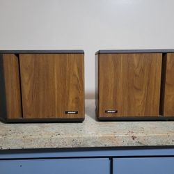 Vintage Bose Speakers Left & Right Pair Set of 2 used