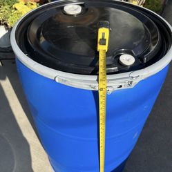 55 Gallon Drum Open Top The Lid Has Two Types Of Plugs Ring Has Included Several Available