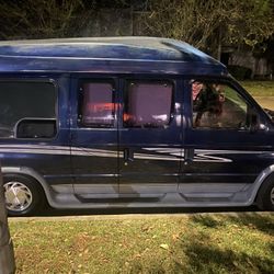 2001 Ford Econoline