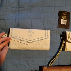 Danielle Nicole Zelda Wallets