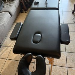 Lash/massage Table