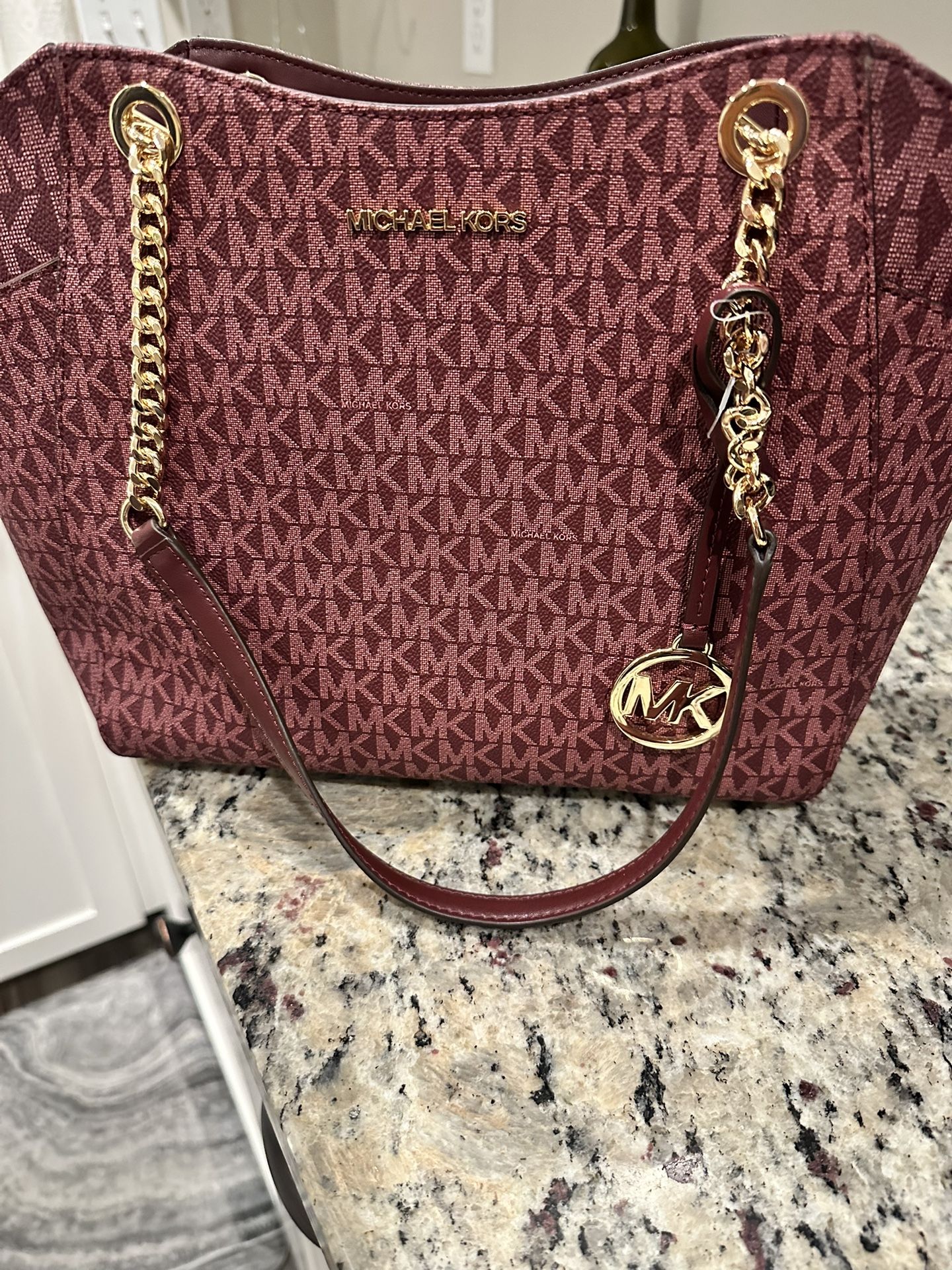 Michael Kors Jet Set Purse 