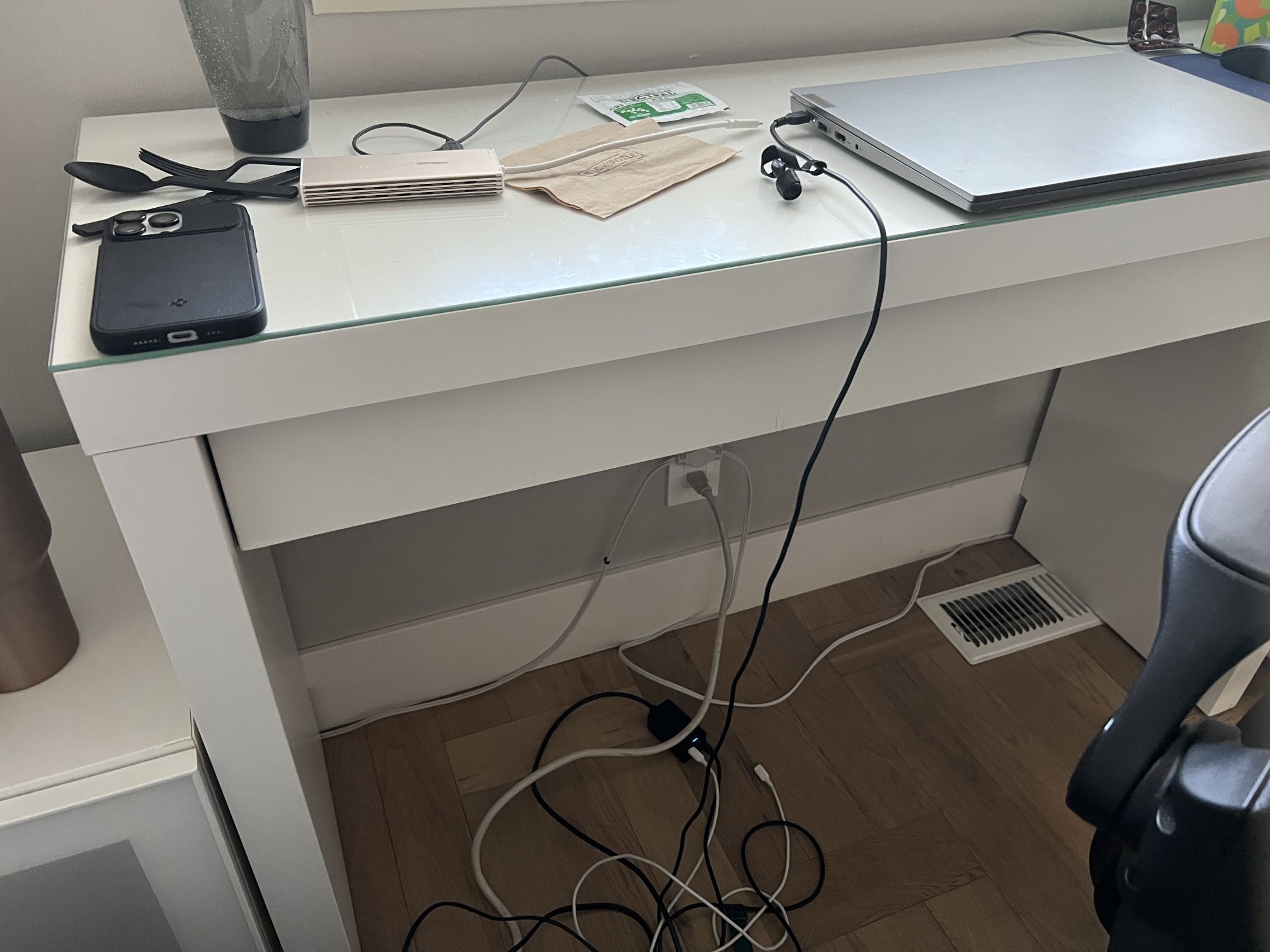 White IKEA Desk/make Up Table