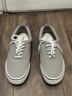 Men’s sneakers size 8.5