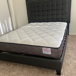 Full Size Frame And Mattress