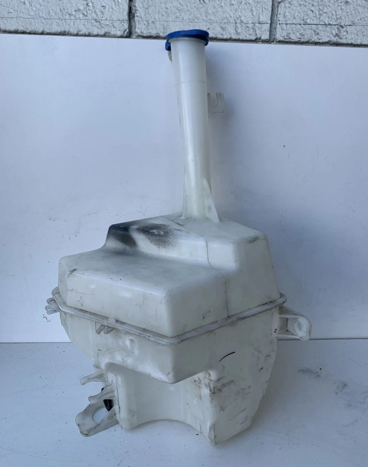 2011-2015 KIA OPTIMA WINDSHIELD WASHER FLUID RESERVOIR OEM #5107