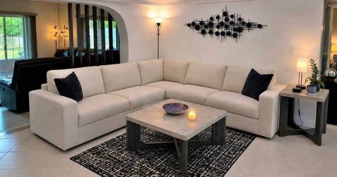 Modern Cream Sectional Sofa - Excellent Condition