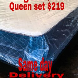 BRAND NEW QUEEN SIZE PLUSH MATTRESS AND BOX SPRING/FAST DELIVERY