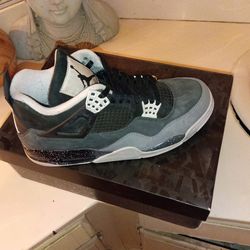 Air Jordan 4 retro fear SIZE 10.5