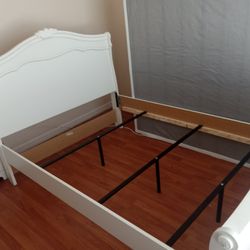 Timeless & Beautiful White Full Sleigh Bedframe