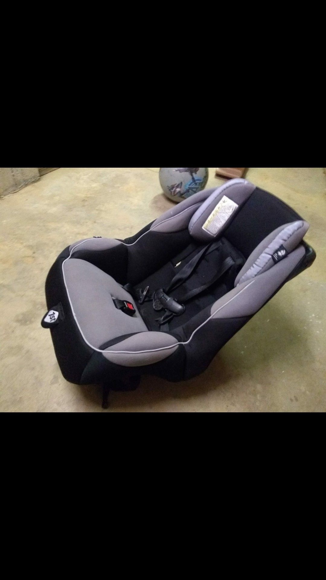 Baby car seat (safety 1st)