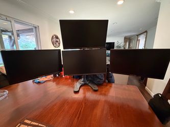 4 Monitors HD LED Sceptre with adjustable stand