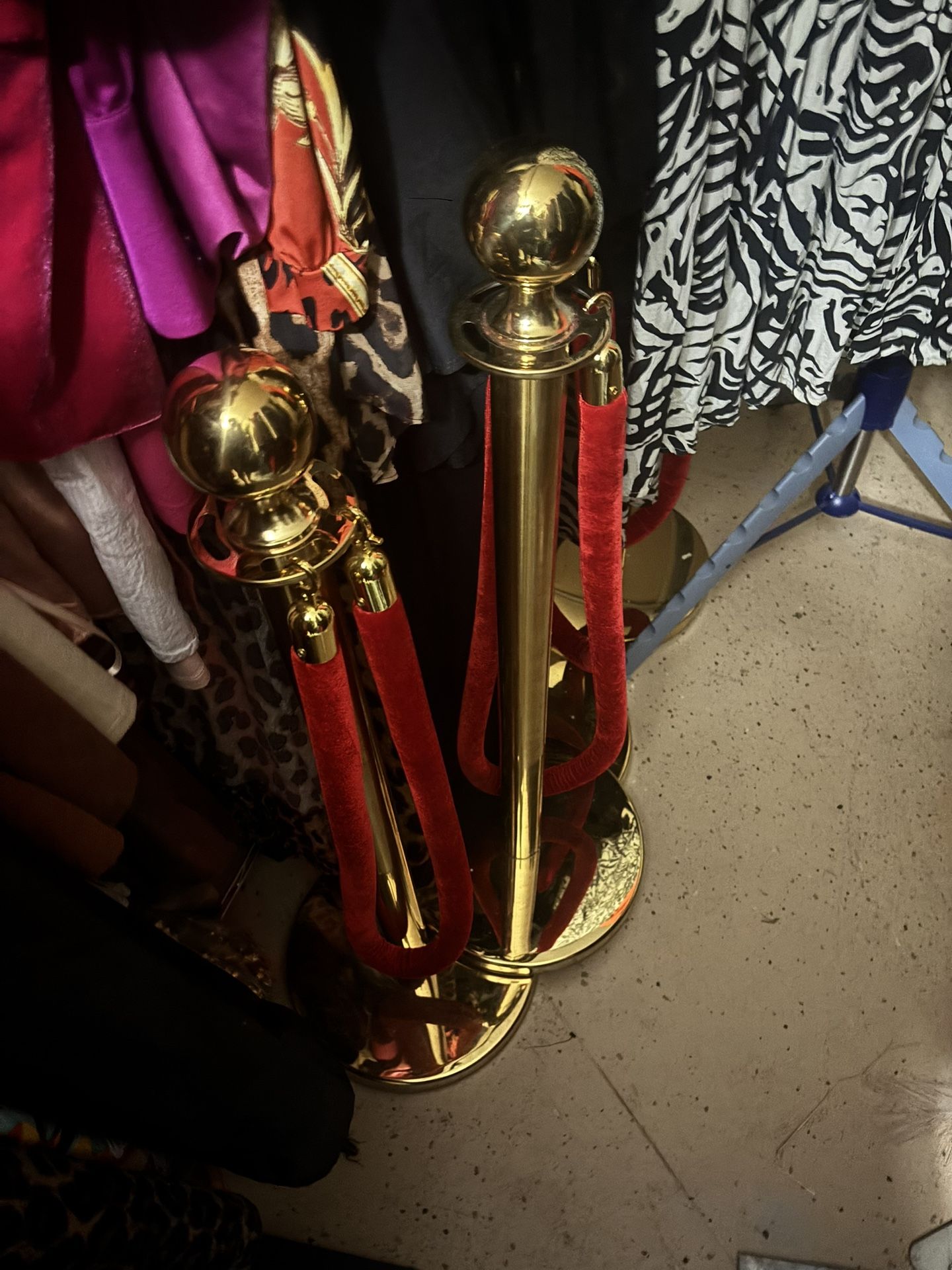 6 Gold Post Stanchions