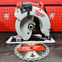 Milwaukee M18 18V Lithium-Ion 7-1/4 in. Circular Saw (Tool-Only)