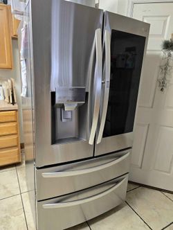 Lg Instaview Refrigerator $600 cash