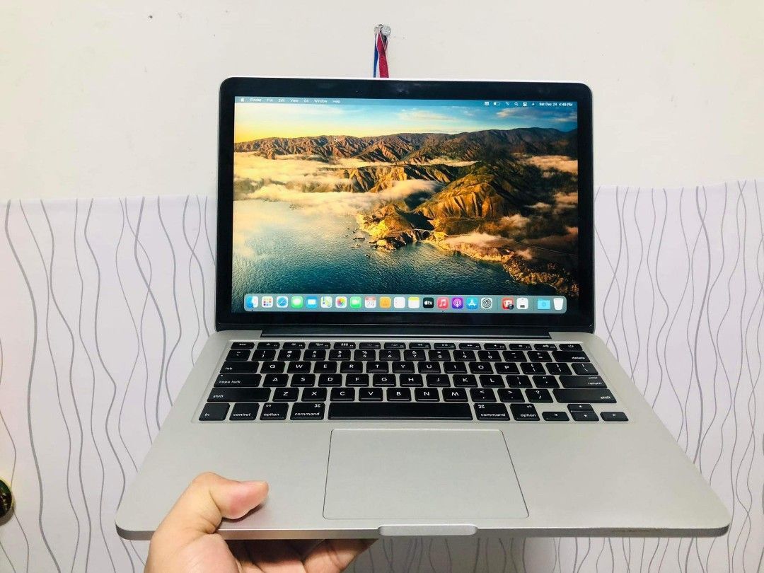 Apple MacBook Pro 13” Retina Display I5 Processor 8GB RAM 256GB