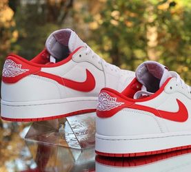 Air Jordan 1 university red I’m used one time only I paid $140 new