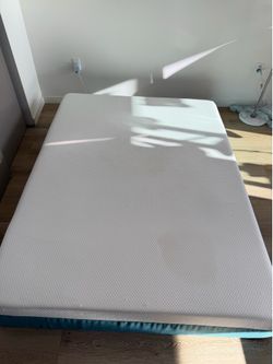 Queen size 12 inch cooling mattress - moving sale!