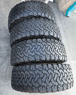 275 65 18 BFGOODRICH KO2 I sell this Seth of tires with 80% of Life the 4