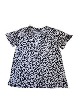 Ellen Tracy navy/lavender/white print V-neck short sleeve blouse, M. EUC