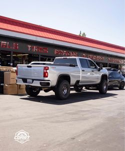 LT37x12.50r17 Toyo RT Pro with Kmc Mesa Beadlock17” 8 Lug / dm for quotes !!