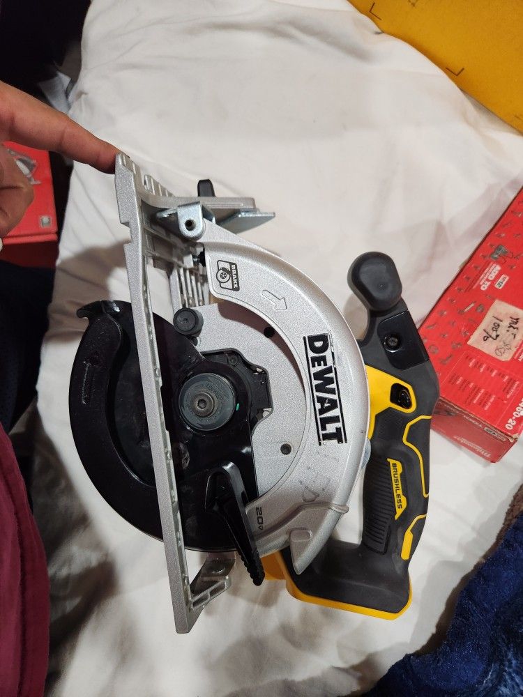 Dewalt Circular Saw