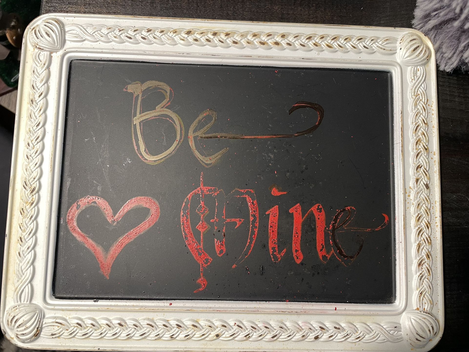 Cute be mine Valentine’s Day💕❤️‍🔥♥️❤️ sign 💌 with white metal frame 🖼️ 