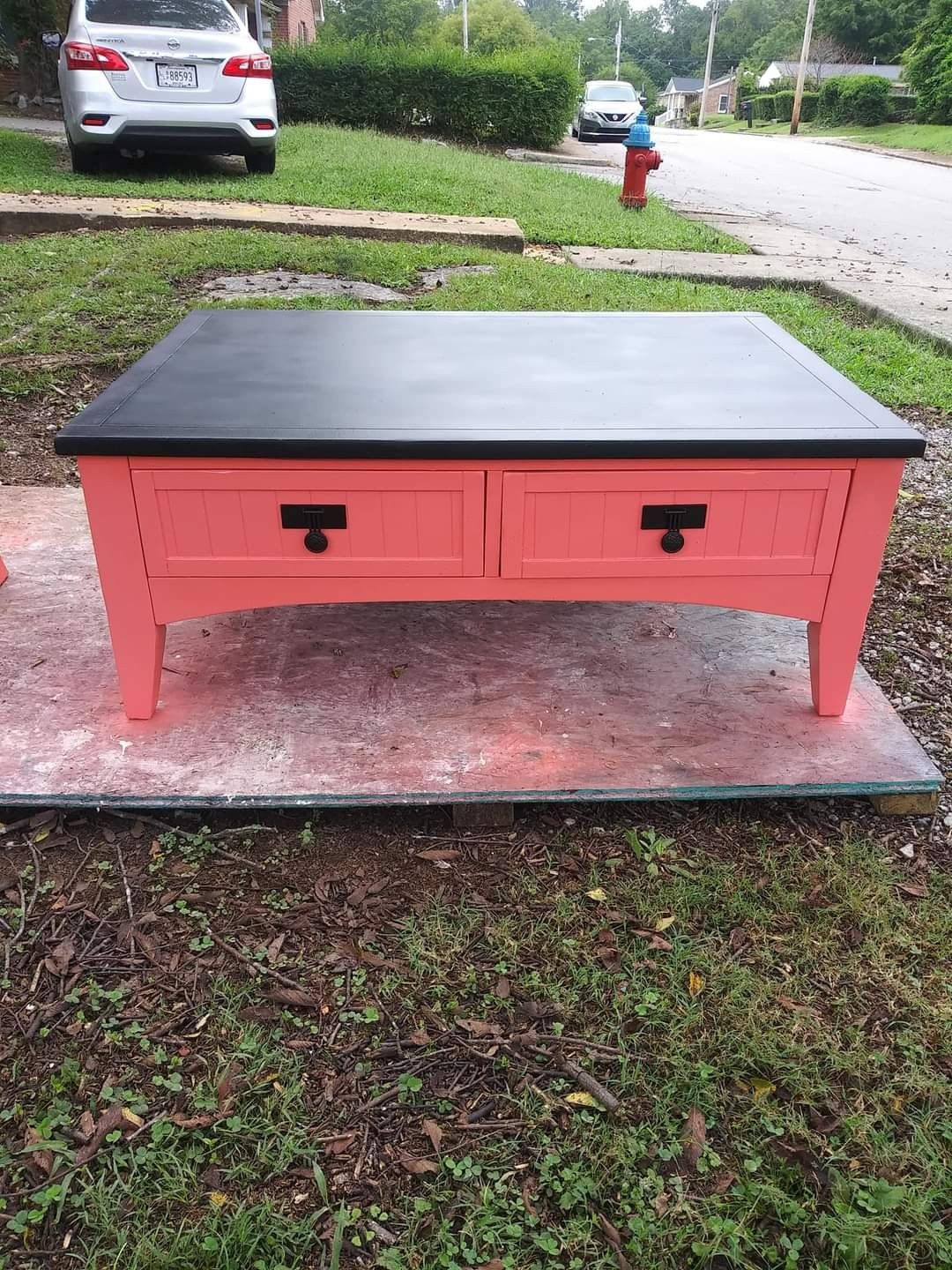 TRANSFORMED MODERN COFEE TABLE INTO FARM HOUSE STYLE COFFEE TABLE..2 DAY SALE..ENDS SUNDAY👍👍