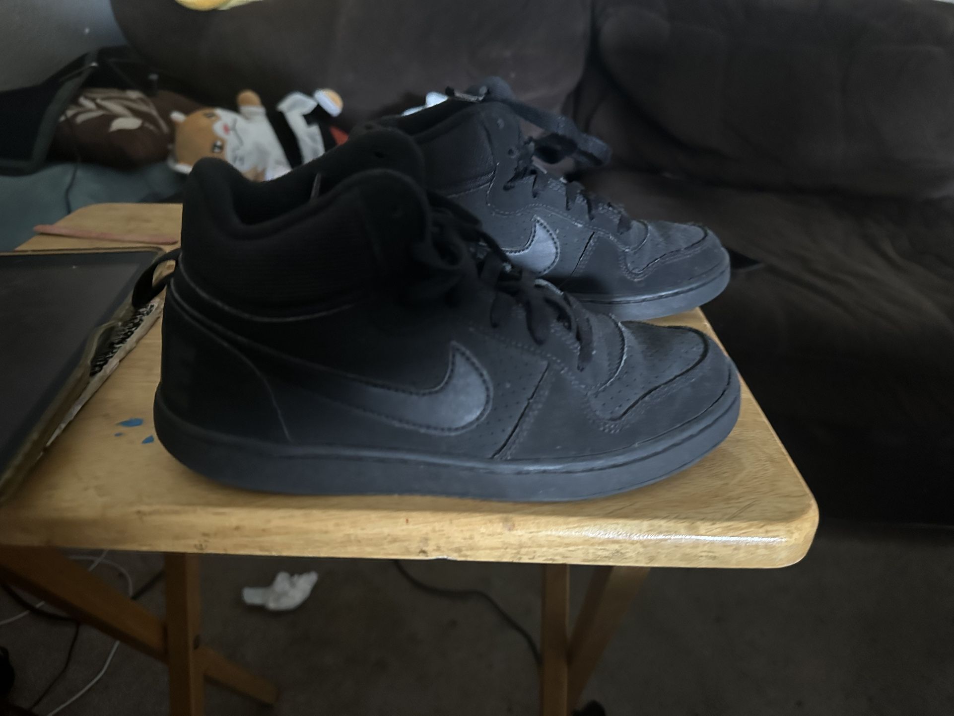 Nike Size 5 Kids