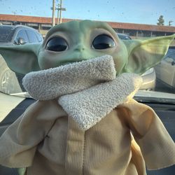 Star Wars Baby Yoda Grogu Talking Plush Toy 2020 Hasbro 