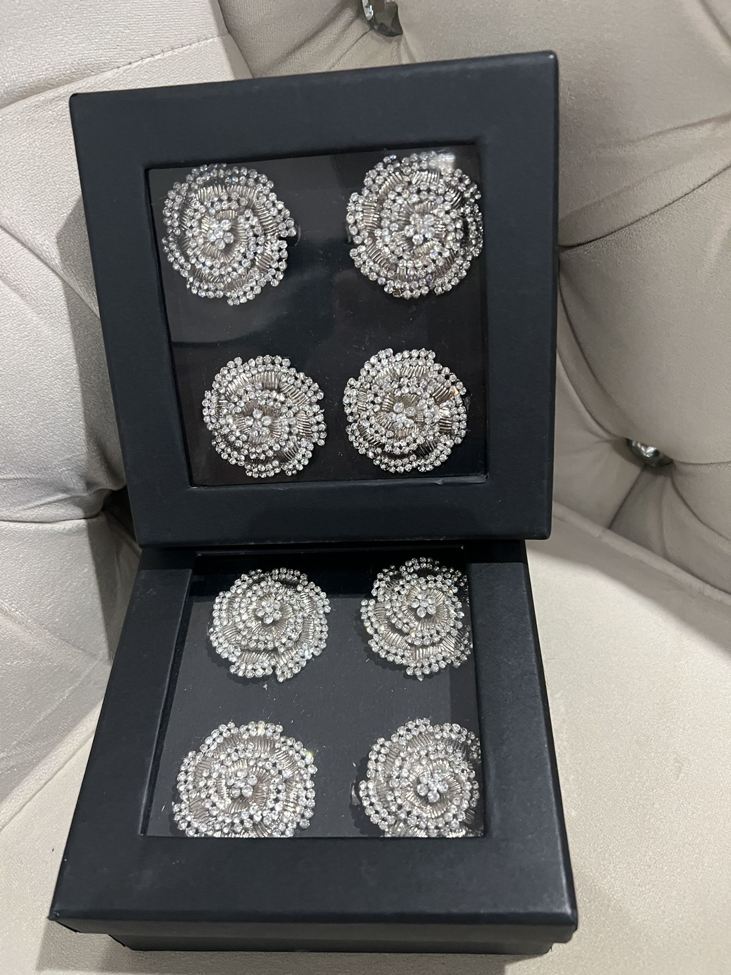 Tahari Home Silver Rhinestone Flower Set of 8 Round Metal Napkin
