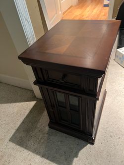Night stand