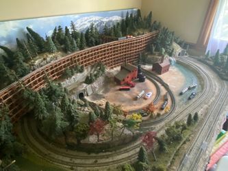 N-Scale Train Display - 8ft x 4ft Electric Hookup and Trains Included