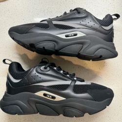 Dior B22 Men’s Sz. 44 Euro Lightly Used 